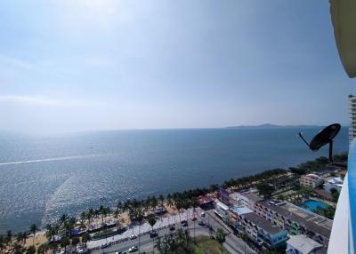 Beachfront condo sale Jomtien