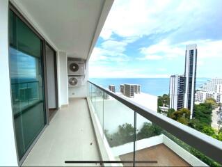 Sea View Condo for sale on Pratumnak Hill