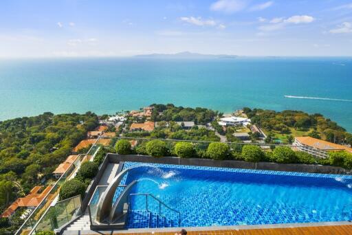 Sea View Condo for sale on Pratumnak Hill