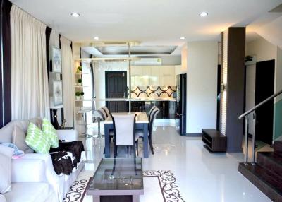 3 Bedroom House for sale Baan Dusit