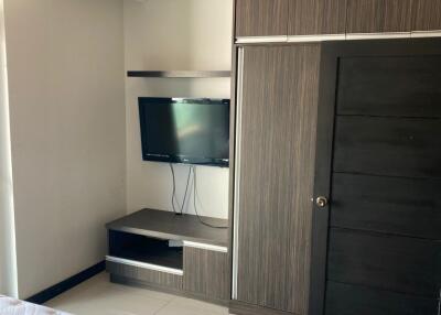 1 Bedroom Condo For Sale on Pratumnak