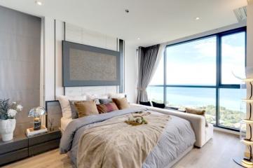 Luxury sea view condo for sale on Pratumnak Hill