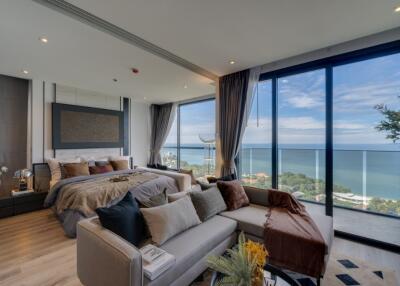 Luxury sea view condo for sale on Pratumnak Hill