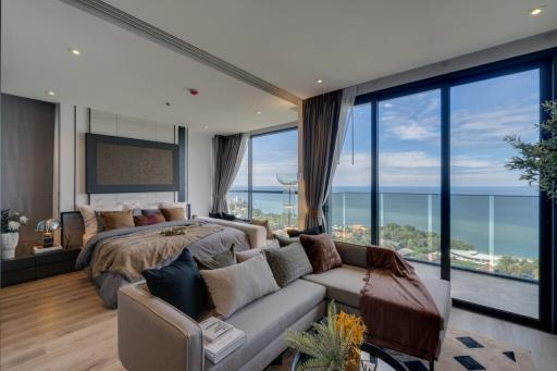 Luxury sea view condo for sale on Pratumnak Hill