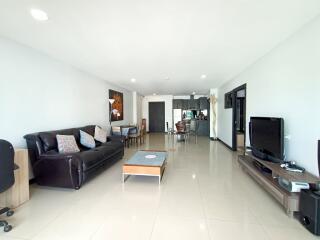 Pool View condo For Sale Near Jomtien Beach