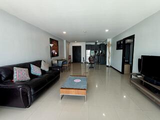 Pool View condo For Sale Near Jomtien Beach