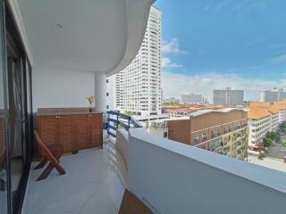 3bedrooms for sale at Jomtien Plaza condotel