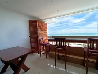 3bedrooms for sale at Jomtien Plaza condotel