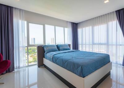 Sea View 1 Bedroom Condo For Sale On Pratumnak