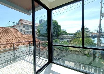 Townhome for sale in Naklua