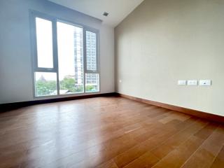 Sea view condo in The Palm Wong Amat for sale