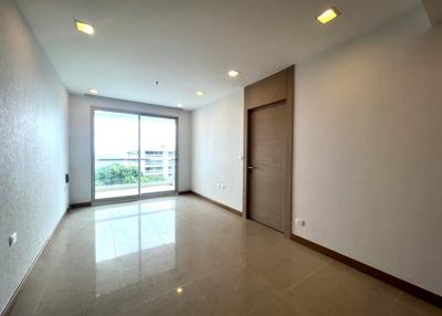 Sea view condo in The Palm Wong Amat for sale