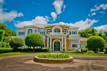 Country Estate for Sale in Bang Saray