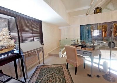 Luxury Penthouse Condo For Sale Near Jomtien Beach