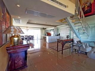 Luxury Penthouse Condo For Sale Near Jomtien Beach