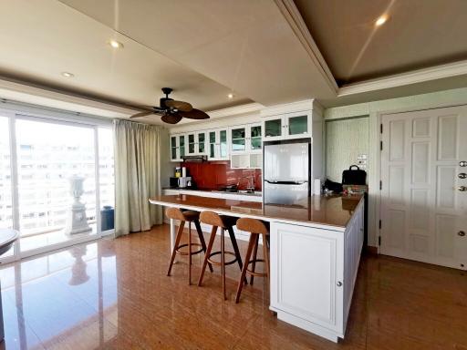 Luxury Penthouse Condo For Sale Near Jomtien Beach