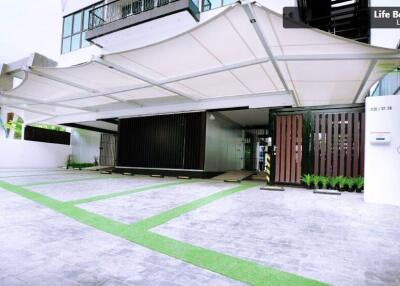 Ground Floor Private Garden Studio for rent in Pratamnak