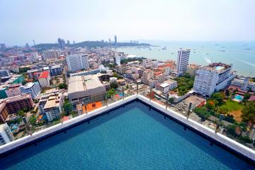 2Bedrooms Condo In Central Pattaya for sale or rent