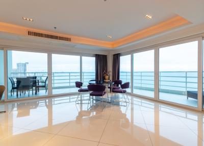 Large 2 bedrooms with an office and parking space for sale View Talay 7