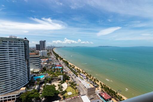 Large 2 bedrooms with an office and parking space for sale View Talay 7