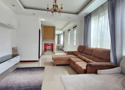 Townhouse for Sale at East Pattaya