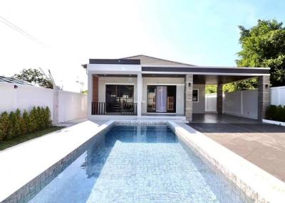 Modern Pool Villa for Sale at Huayyai Pattaya