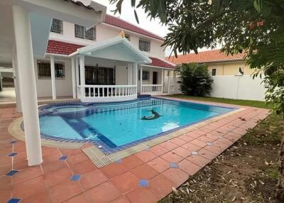 Beautiful Pool Villa for Sale at Huai Yai