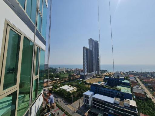 Sea View Condo For Sale at The Riviera Ocean Drive Jomtien