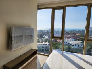 Sea View Condo For Sale at The Riviera Ocean Drive Jomtien