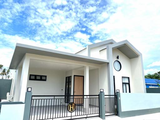 Brand New House for Sale at East Pattaya