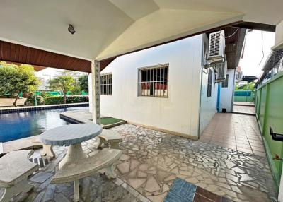 4 Bedrooms House For Sale in East Pattaya