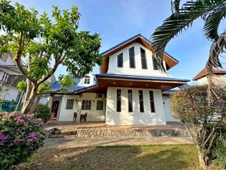 4 Bedrooms House For Sale in East Pattaya