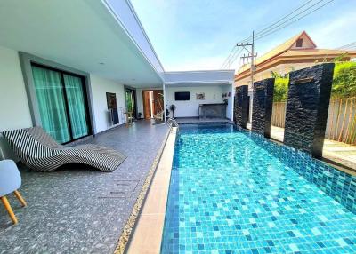 Nice Pool Villa for Sale at East Pattaya