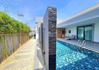 Nice Pool Villa for Sale at East Pattaya