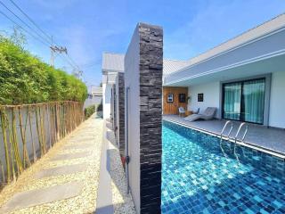 Nice Pool Villa for Sale at East Pattaya