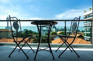 1 Bedroom for sale at Tropicana Condotel in Pratumnak Hill