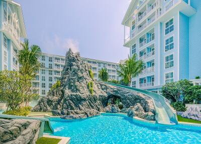 Grand Florida Beachfront Pool Villa For Sale