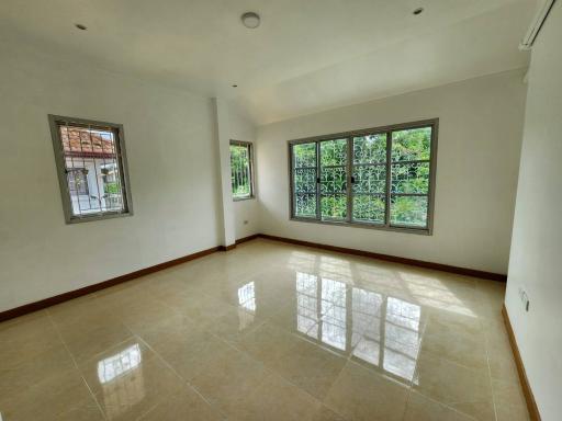 Detached House For Sale at South Pattaya