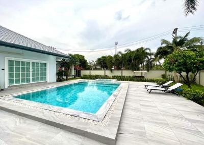 Luxury Pool Villa For Sale in East Pattaya