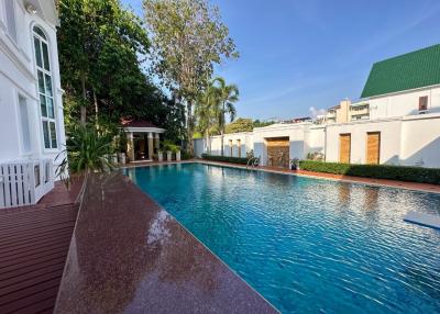 Luxury House For Sale in Pratamnak