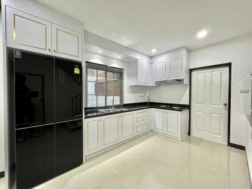 Newly renovated house for rent at East Pattaya