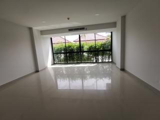 Brand New  Gardenia Condo for Sale2bed