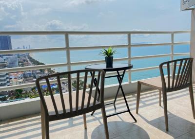 Stunning High Floor large Studio in View Talay 7, Jomtien!