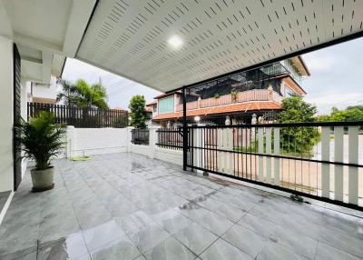 TW Garden Hill House for sale