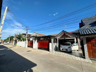 House for Rent and Sale at Thepprasit.