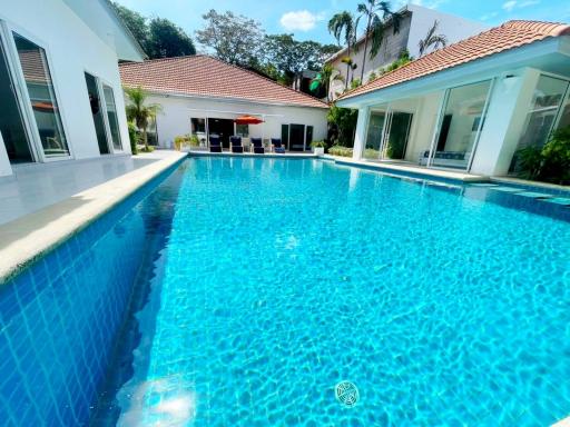 Luxury Pool Villa for sale at Majestic Residence