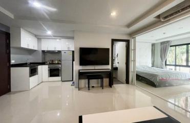 Condo For Sale at Deblue Sky (Thepprasit)