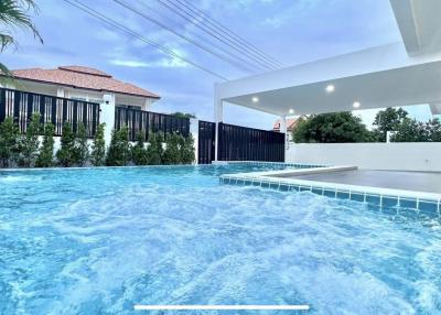 2 Storey Pool Villa For Sale in East Pattaya