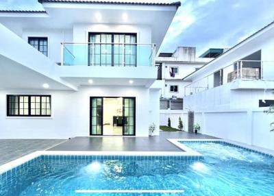 2 Storey Pool Villa For Sale in East Pattaya