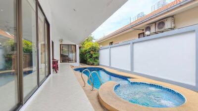 Pool Villa  For Rent At Jomtien